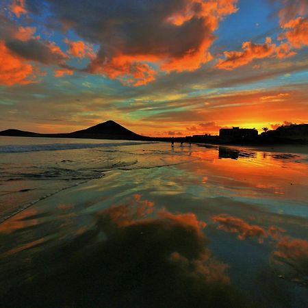 Alquilaencanarias El Medano Beach 1 Екстериор снимка