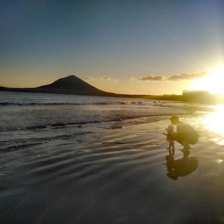Alquilaencanarias El Medano Beach 1 Екстериор снимка
