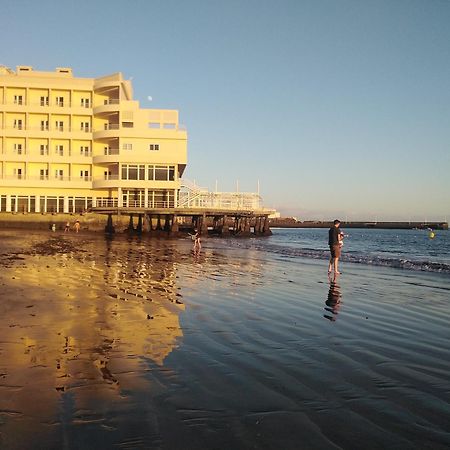 Alquilaencanarias El Medano Beach 1 Екстериор снимка