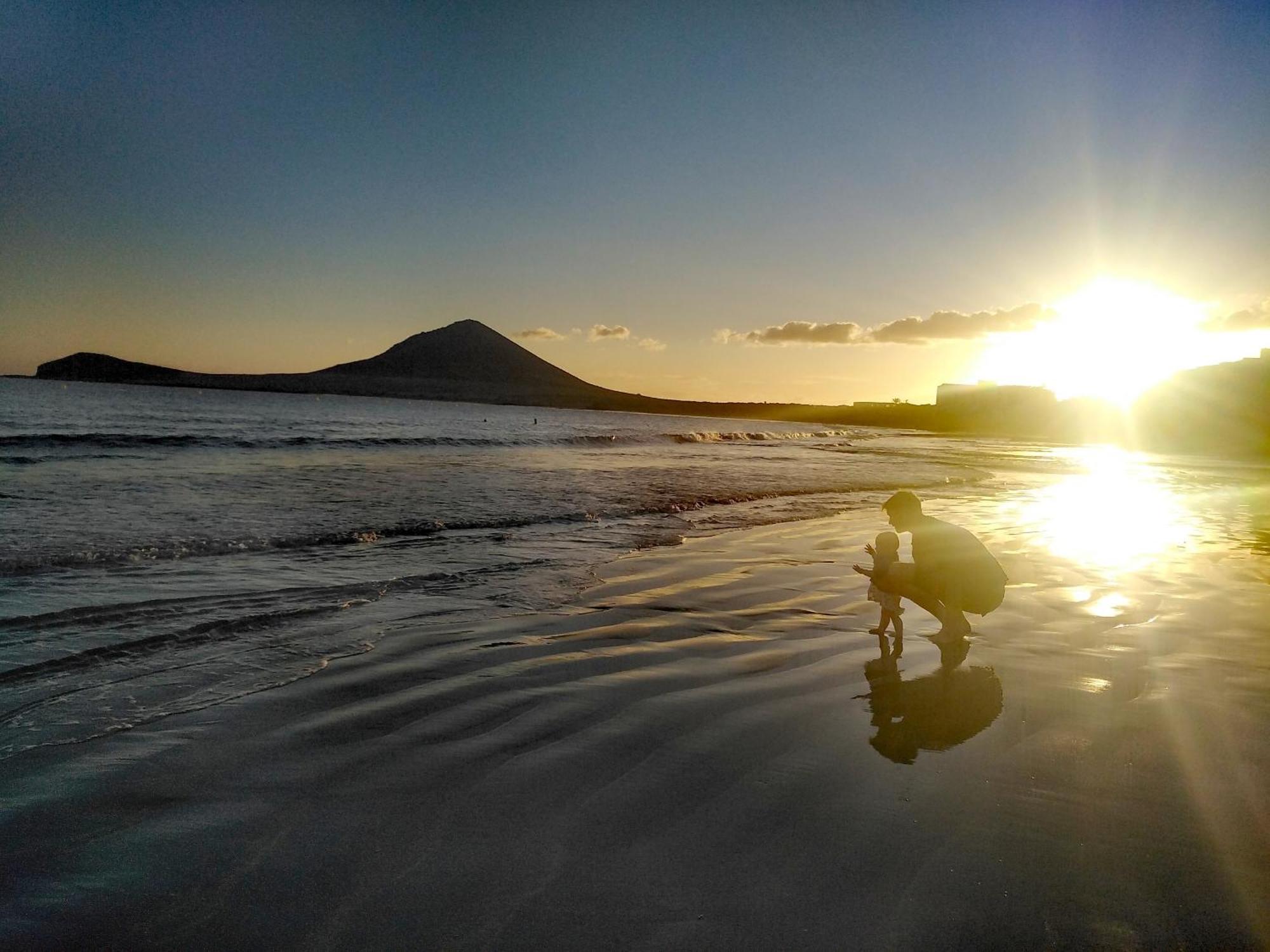 Alquilaencanarias El Medano Beach 1 Екстериор снимка